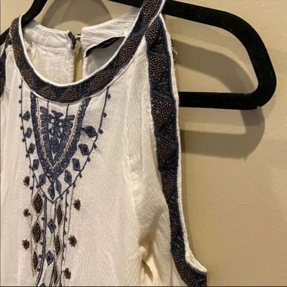 - Abercrombie &Fitch cold shoulder embroid… - Picture 5 of 7